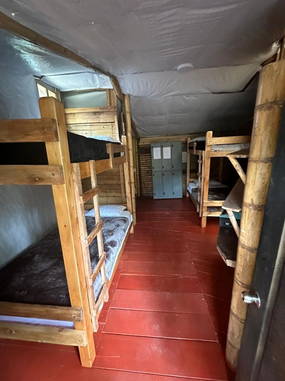 Hostal La Pijarana Саленто Екстер'єр фото